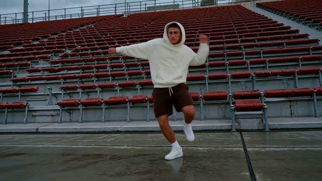 Keep the same character in motion MiniMax H3 result video preview